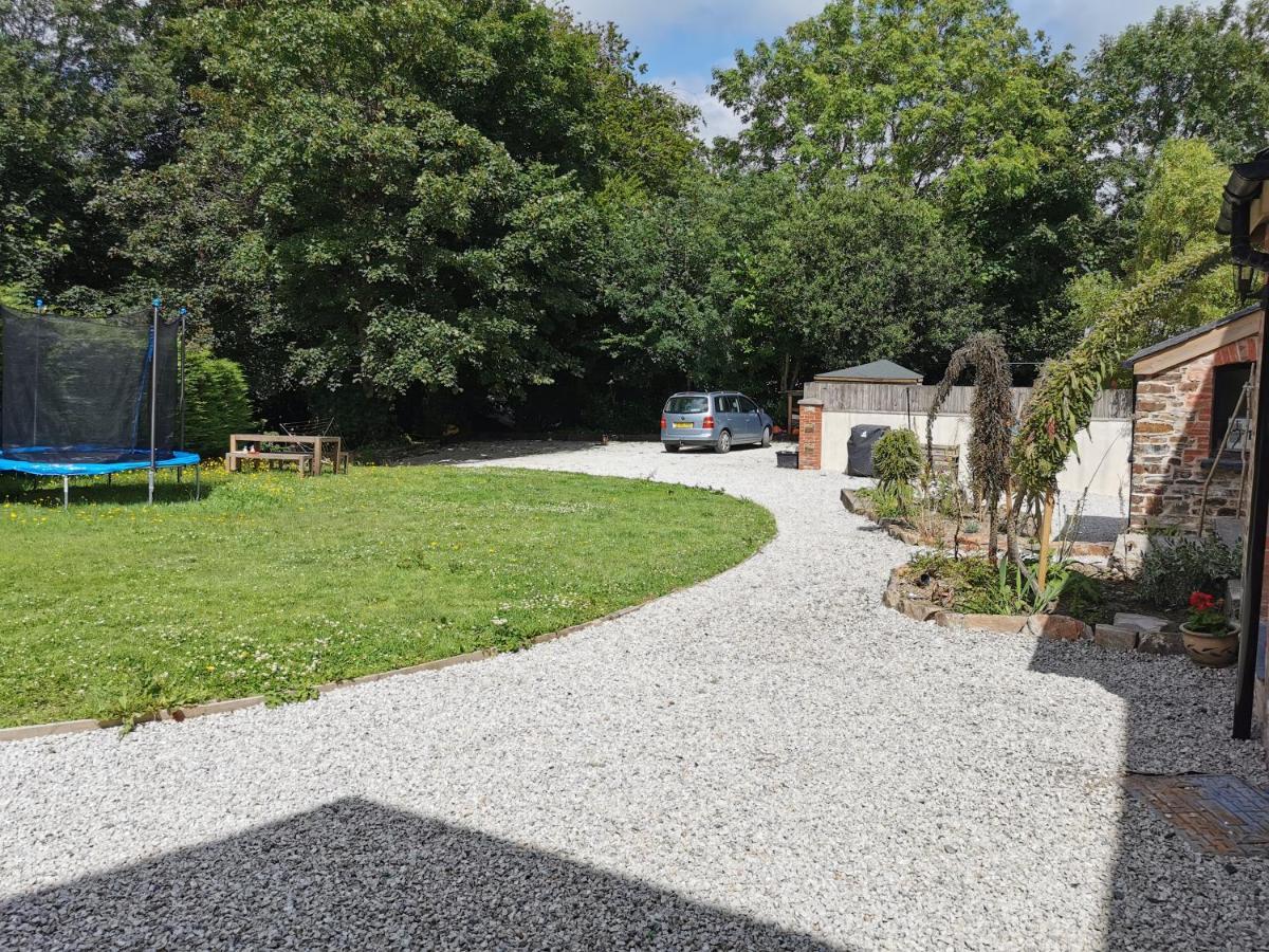 The Old Rectory Rose Cottage In Jacobstow 10 Mins To Widemouth Bay And Crackington Haven,Nearby Bude,Tintagel,Port Issac,Clovelly,Parking For Large And Multiple Vehicles Ngoại thất bức ảnh